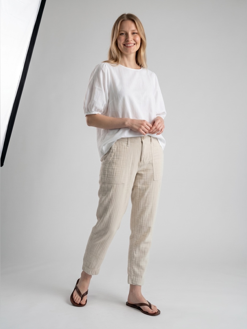 Old Navy Beige Linen Look Crop Pants Patch Pocket Pull On Ankle Casual‎ Resort